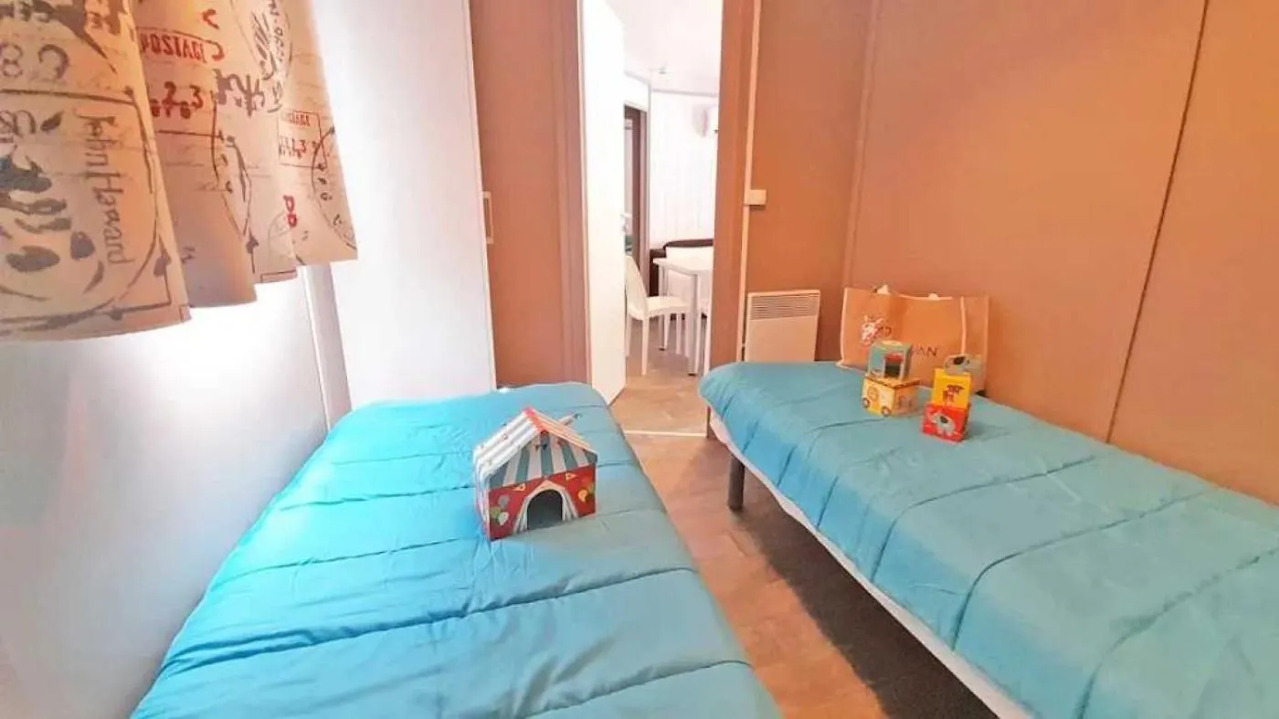 Chalet 2 Etoiles - Piscine - Ccbaeia Brianconnet 0*,  France