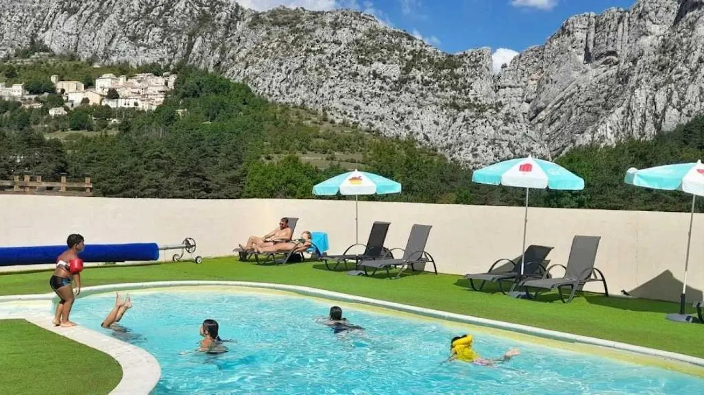 Chalet 2 Etoiles - Piscine - Ccbaeia Brianconnet 0*,