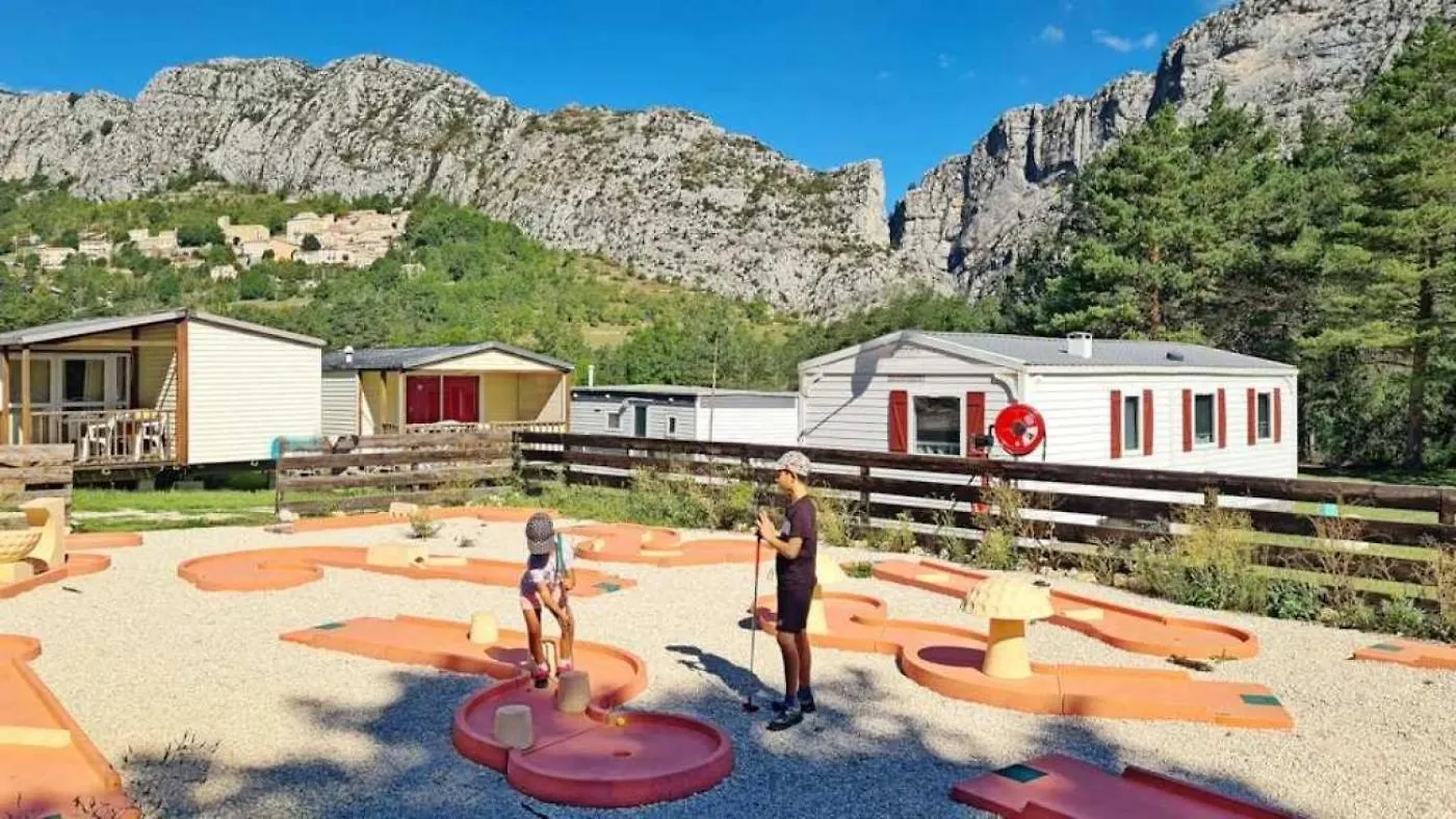 Chalet 2 Etoiles - Piscine - Ccbaeia Brianconnet France