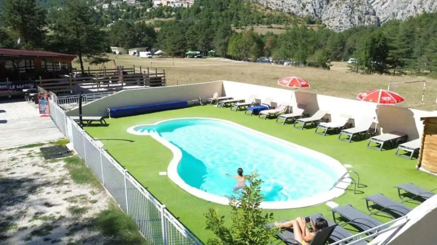 Chalet 2 Etoiles - Piscine - Ccbaeia Brianconnet France